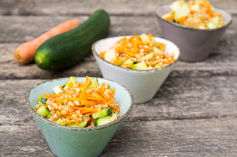 Getreide-Gemüse-Salat