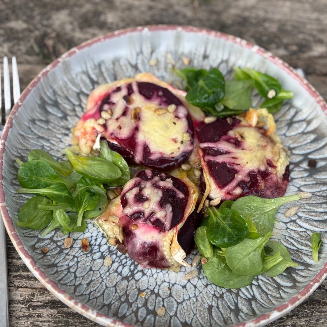 Rote Bete aus dem Ofen mit Feta